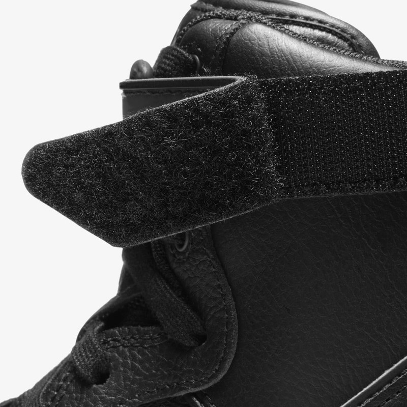 Black air best sale force 1 boots